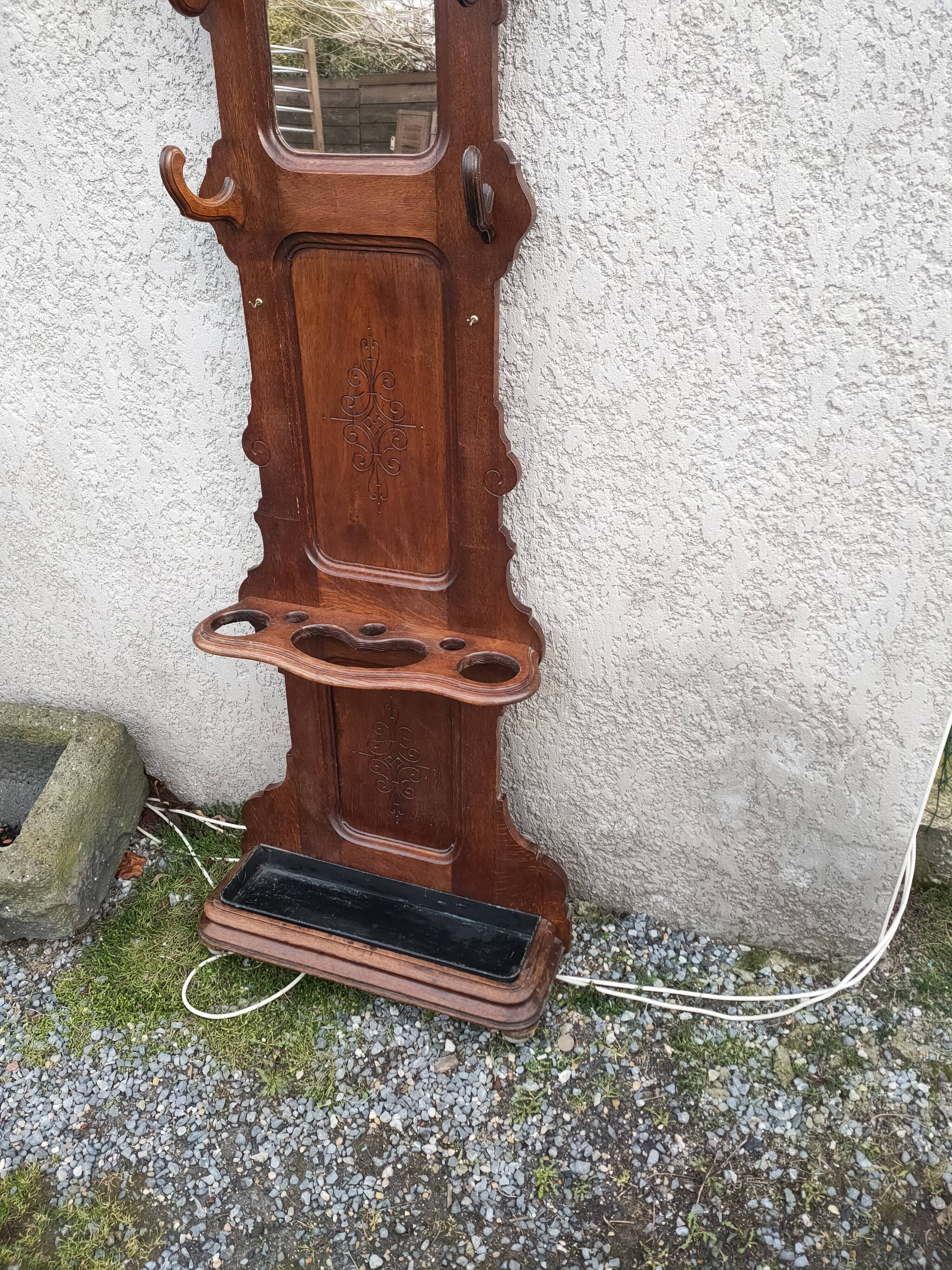 free-standing locker room in solid oak 1900