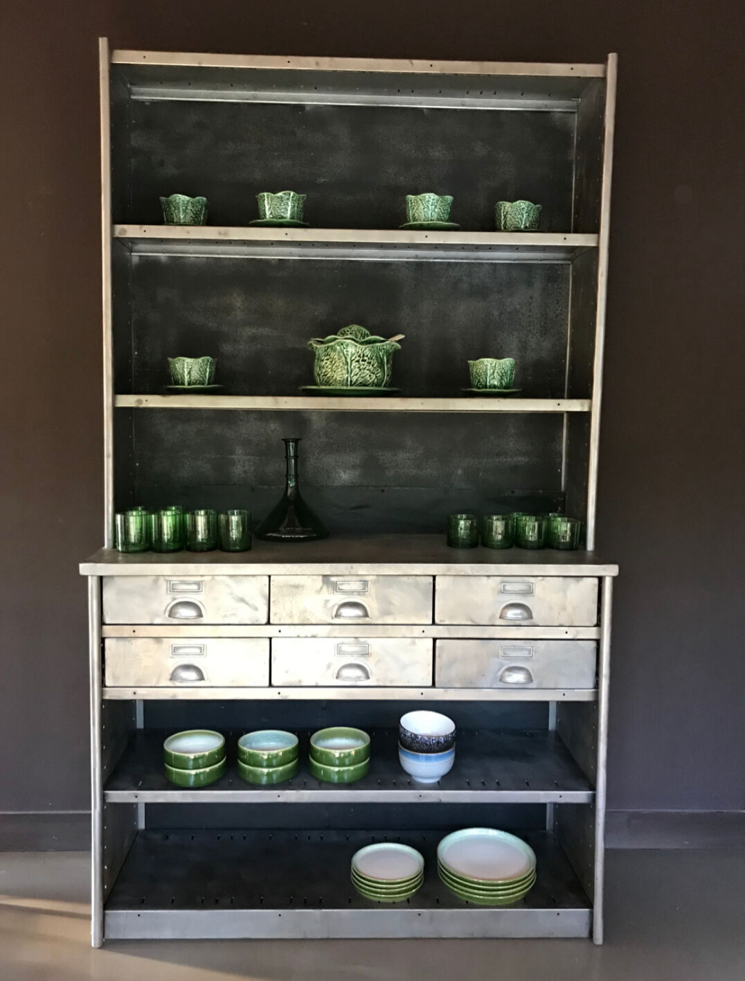 Industrial buffet