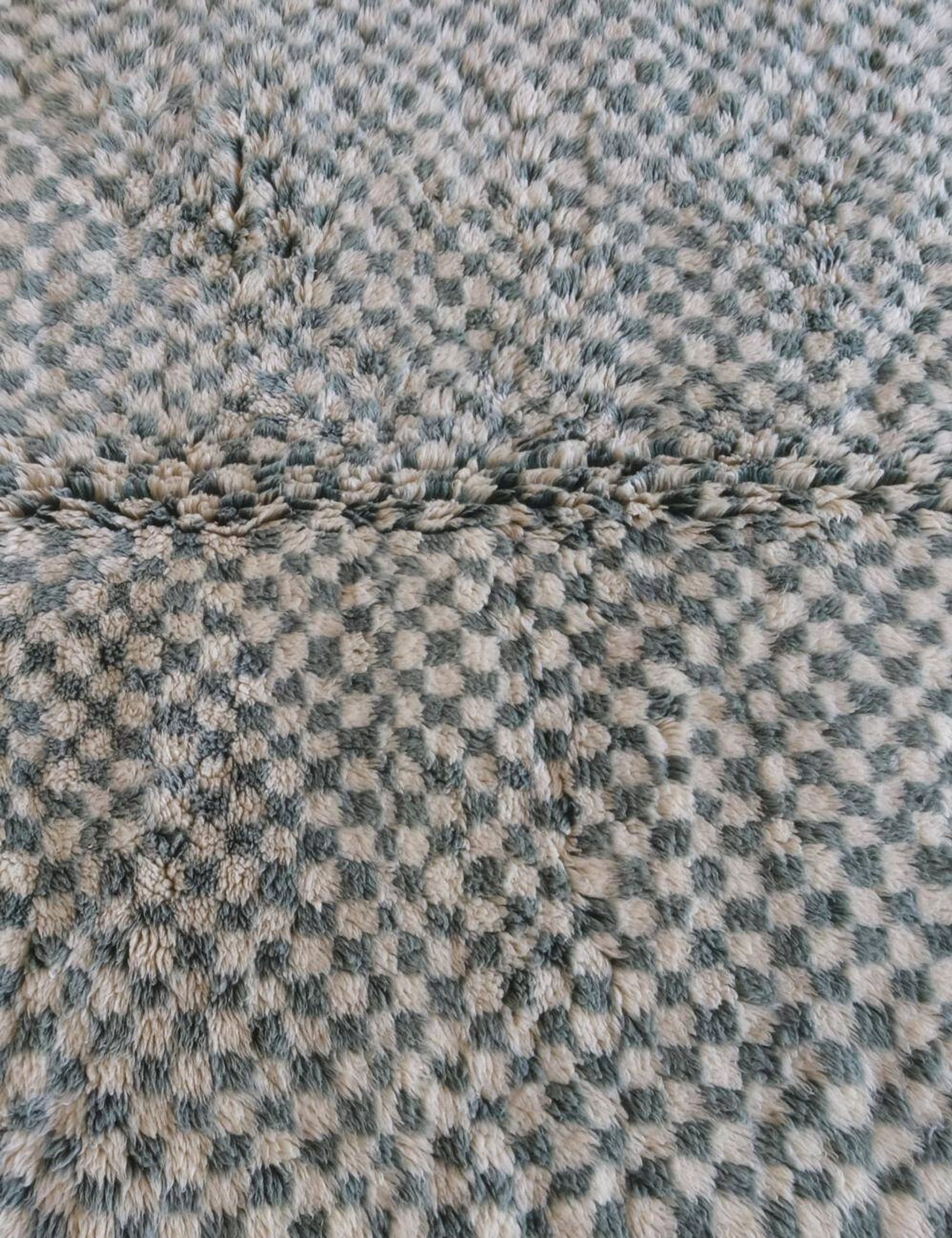 Tapis Vert Sauge à Damier Beni Mrirt - 276 x 179 cm