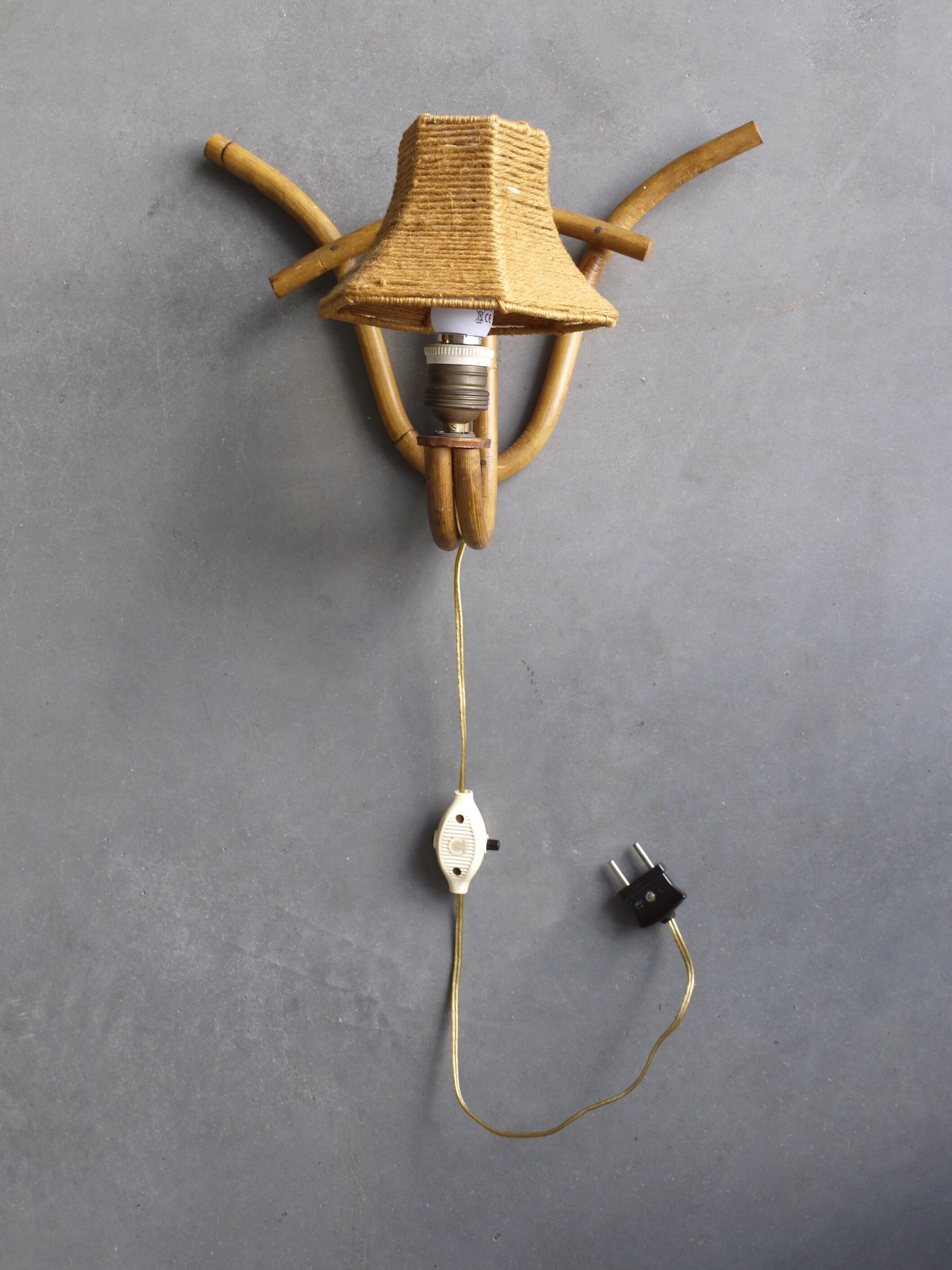 Lampe murale en bambou bohème Français, années 1950