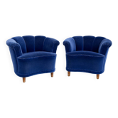 Swedish modern lounge chairs, clam shaped, 1940s Scandinavian design