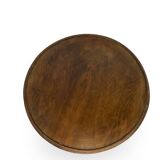 Petite table basse en noyer sculpté années 1920