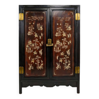 Armoire asiatique en bois de fer marqueté d'os, Indochine, circa 1880