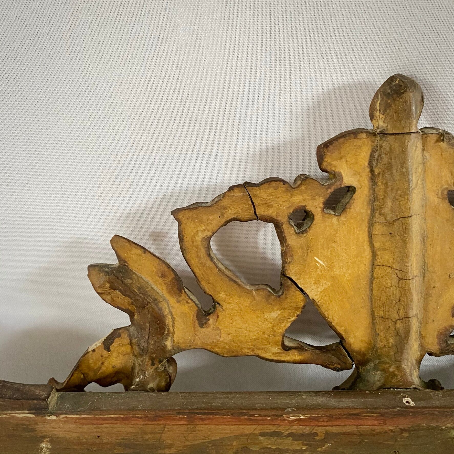 Mirror Napoleon III, gilded with pediment - 105x67cm