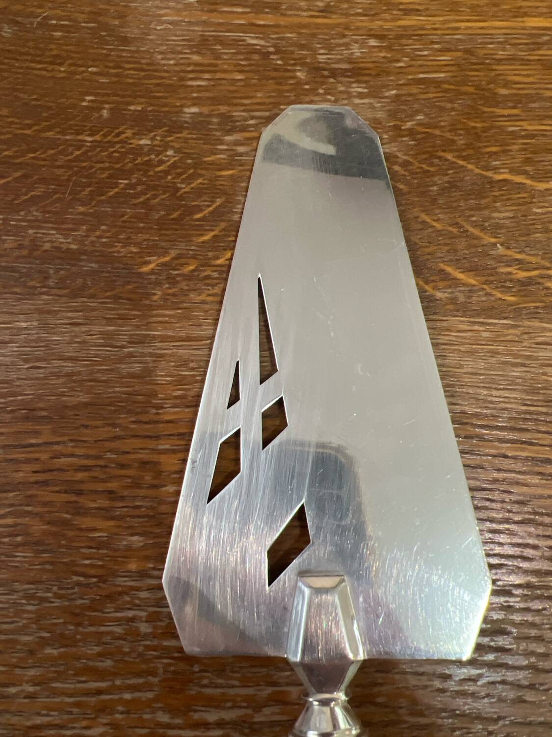 Cake server