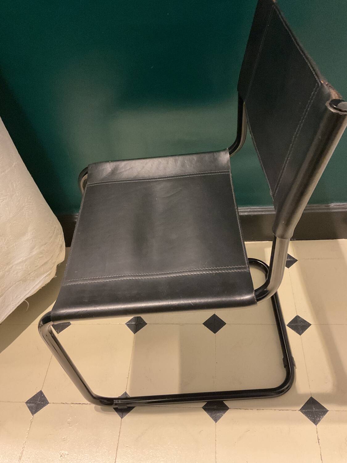 2 Bauhaus style leather chairs