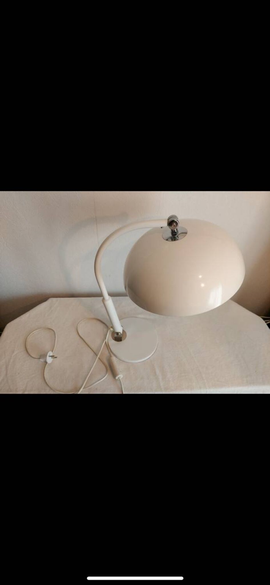 Hala desk lamp by Herman Busquet