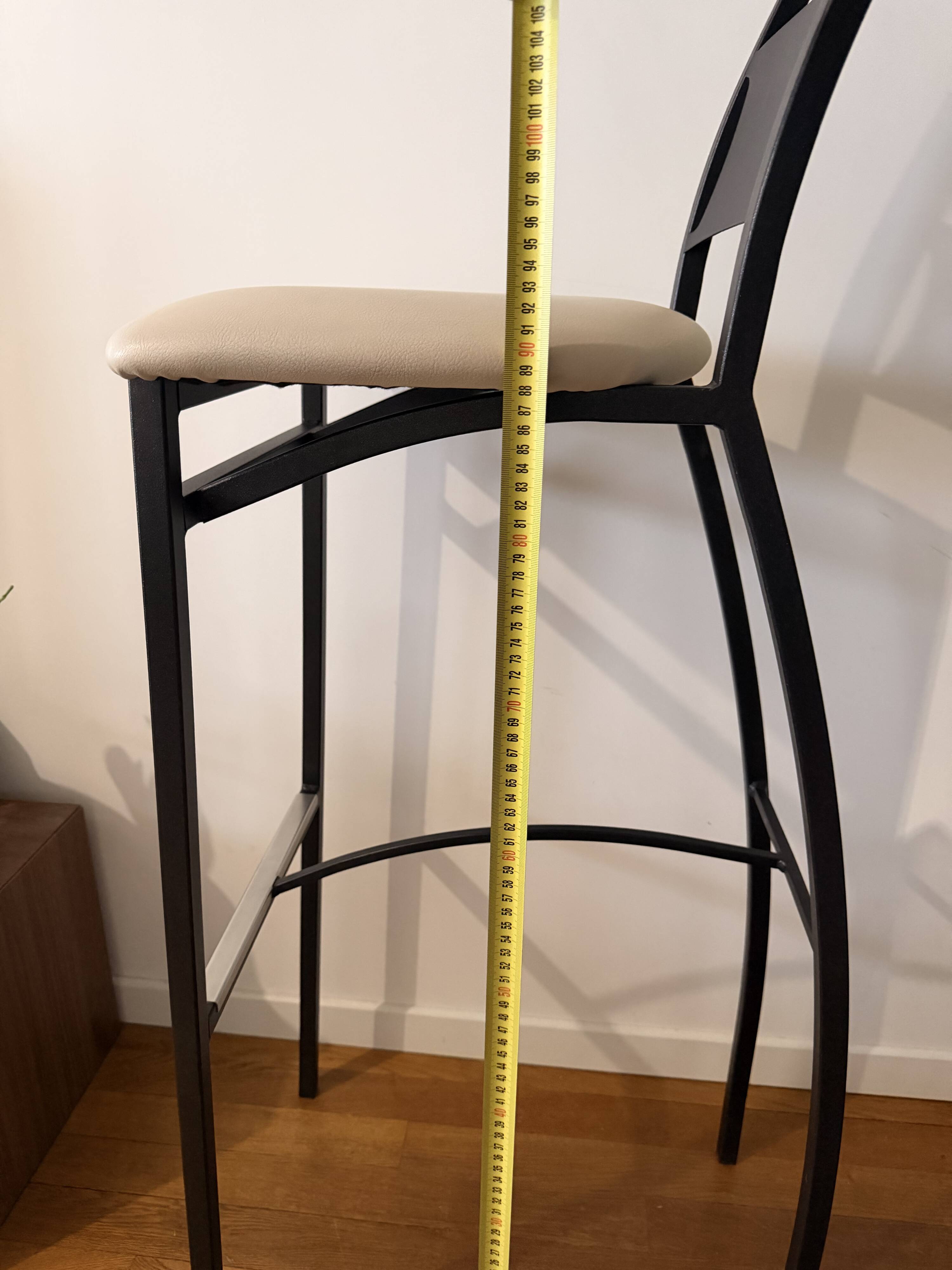 Lot de 2 chaises de bar noires - Design moderne