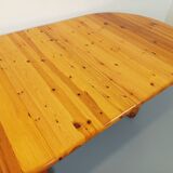 Vintage Scandinavian round pine dining table from the 60s 70s