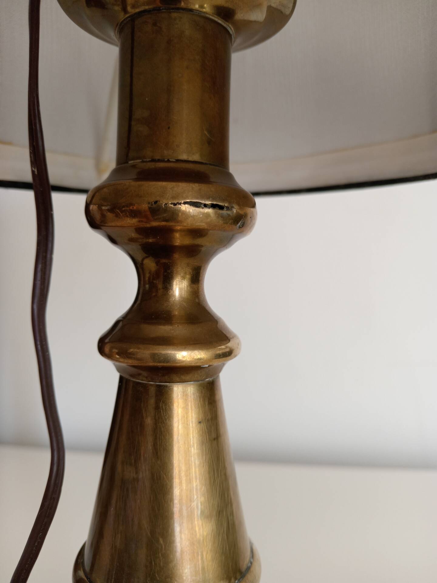 Table lamp