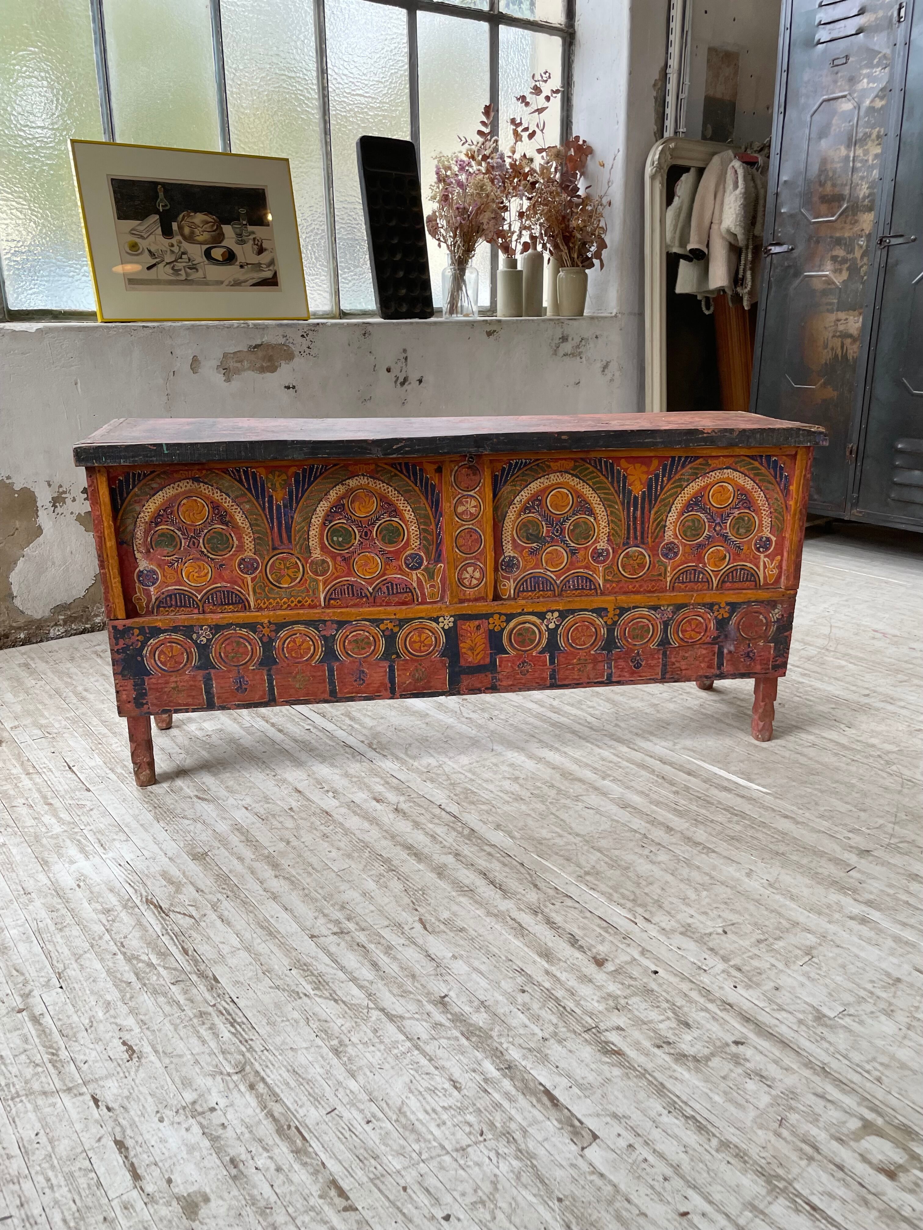 Coffre de mariage marocain polychrome années 50