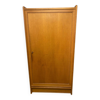 Armoire vintage