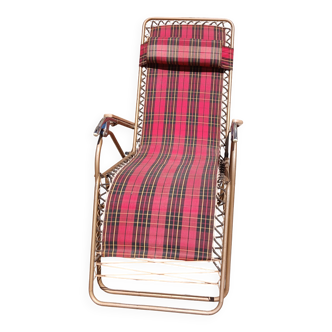 Vintage chaise longue