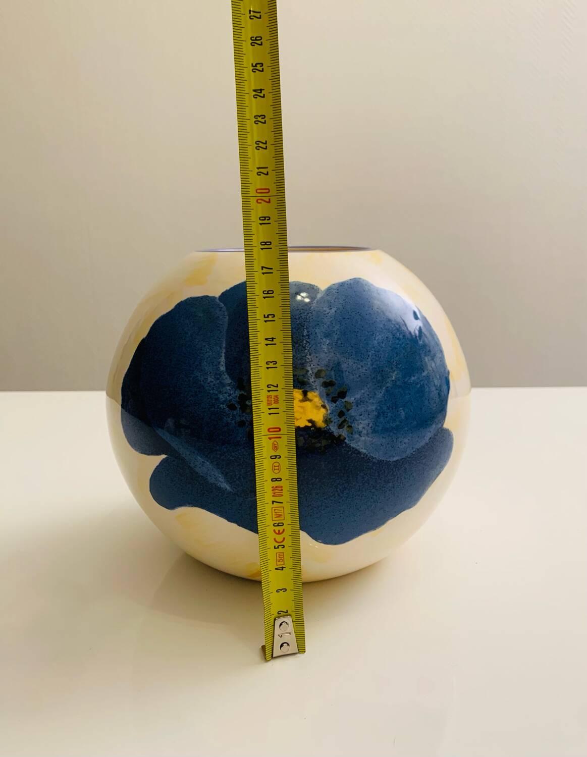 Lunéville earthenware ball vase - "Blue Anemone" collection