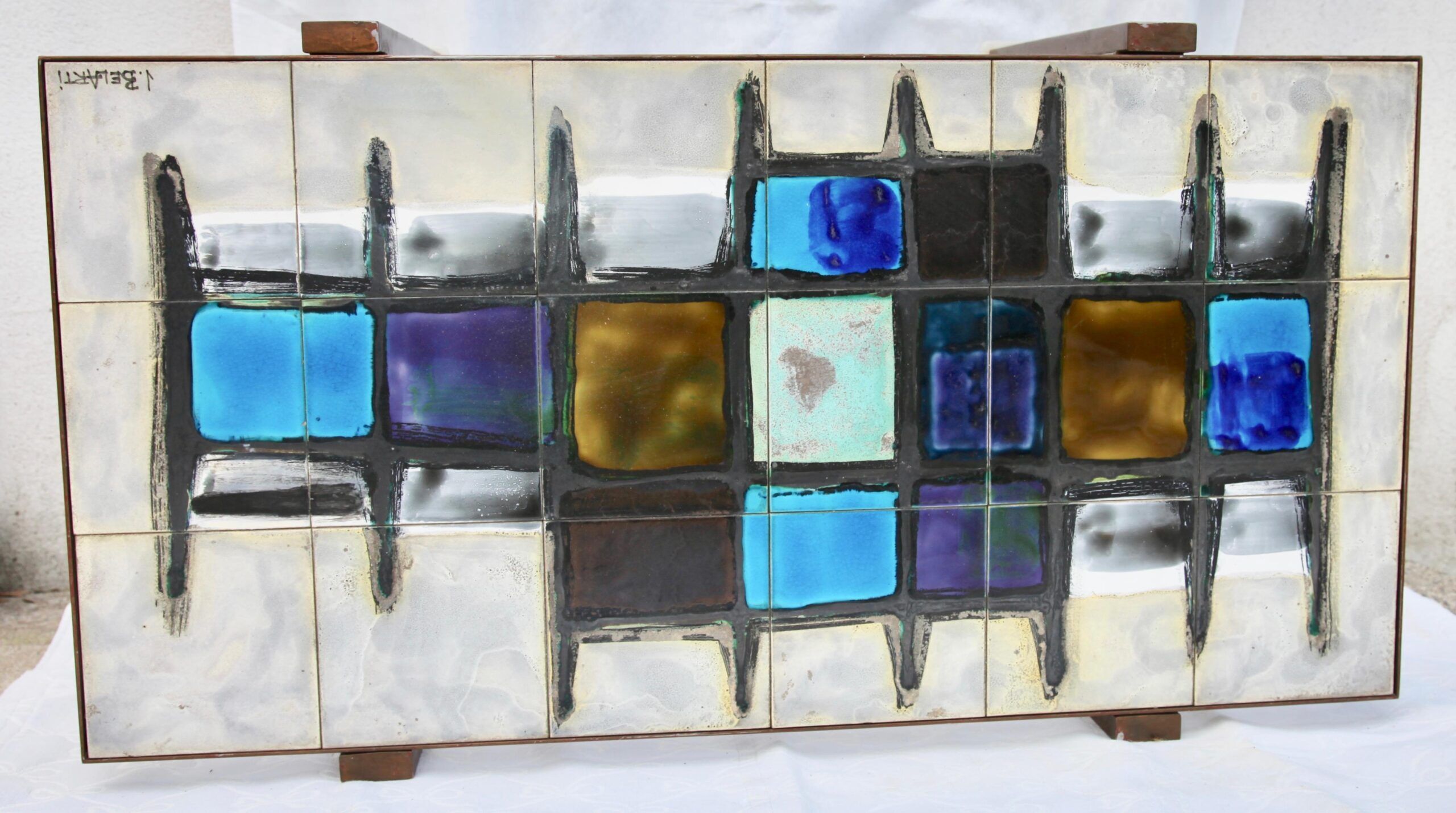 Tiled coffee table Belarti
