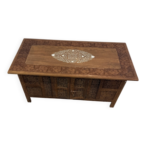 Buffet, console indonésienne