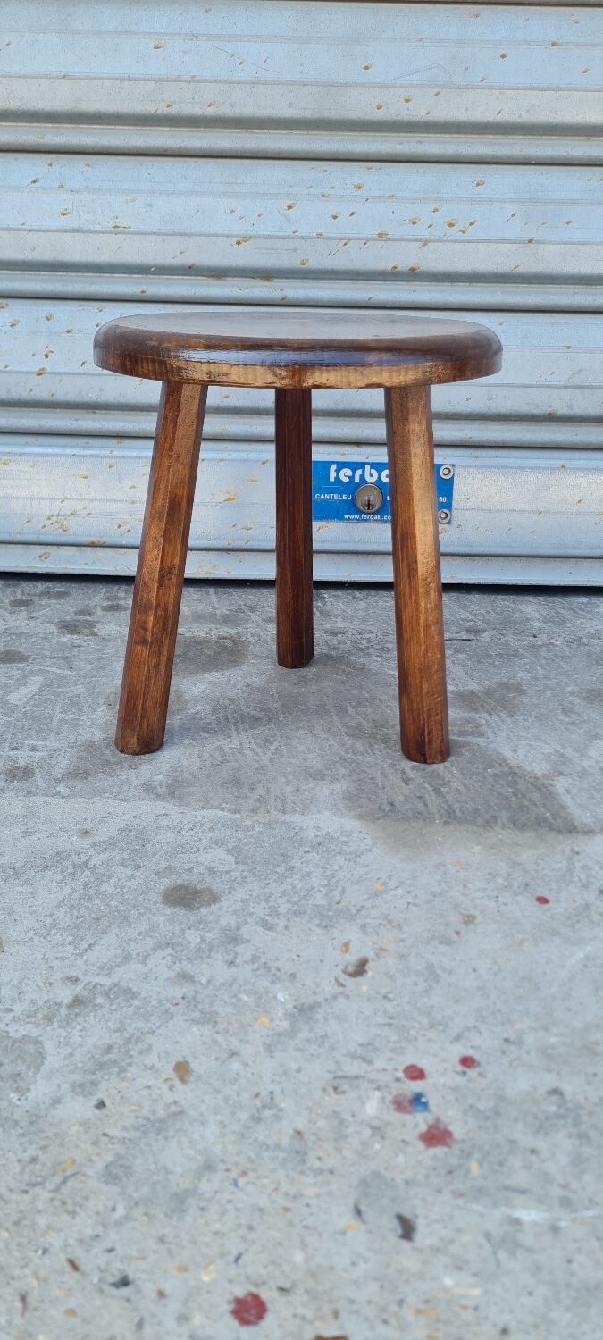 Tripod stool