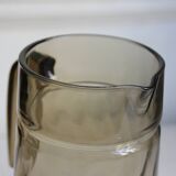 Pichet vintage en verre fumé