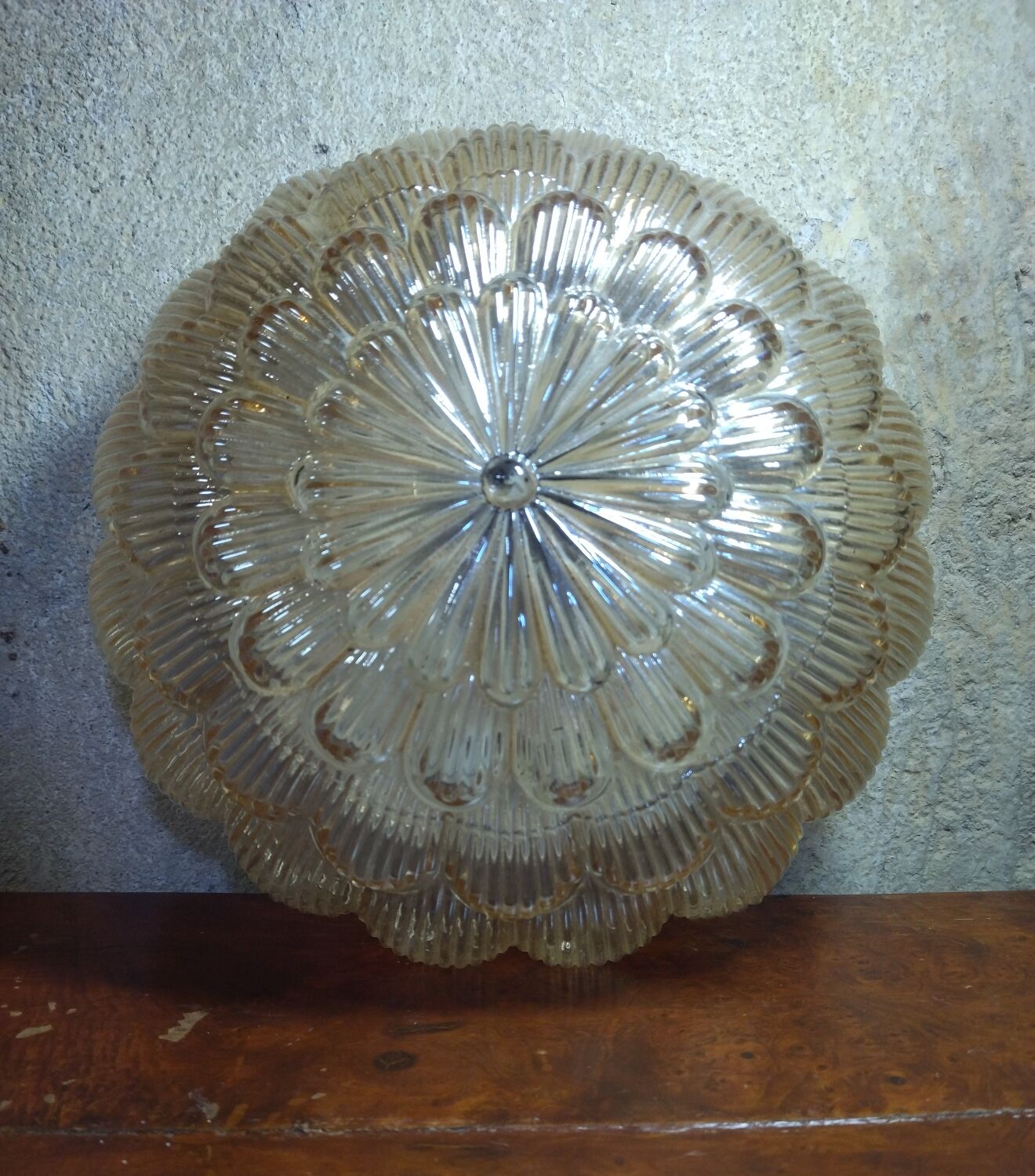 Applique en verre reflet doré