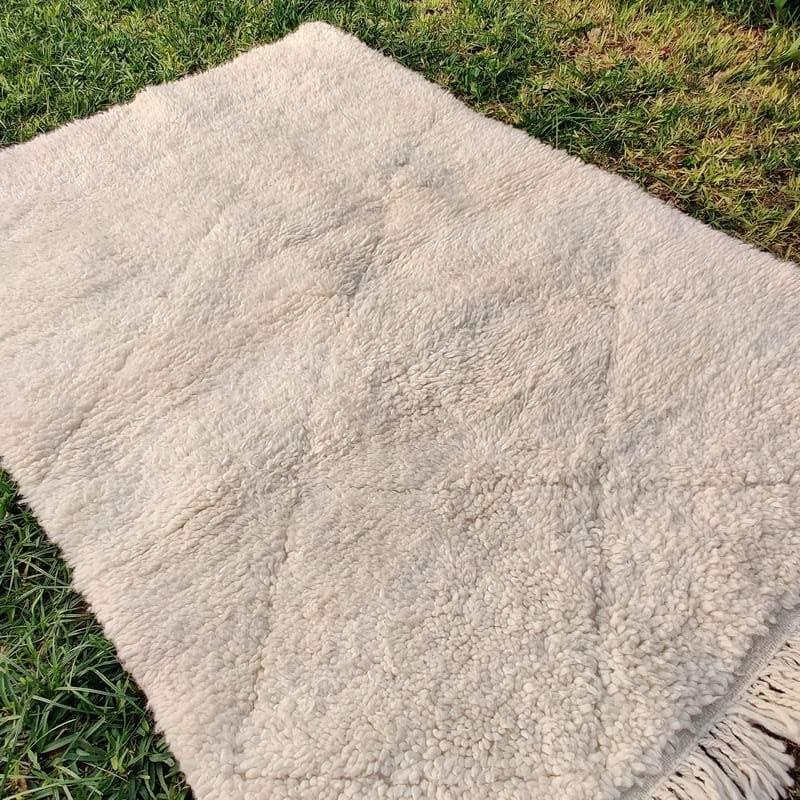 White Berber Carpet (105 x 155)