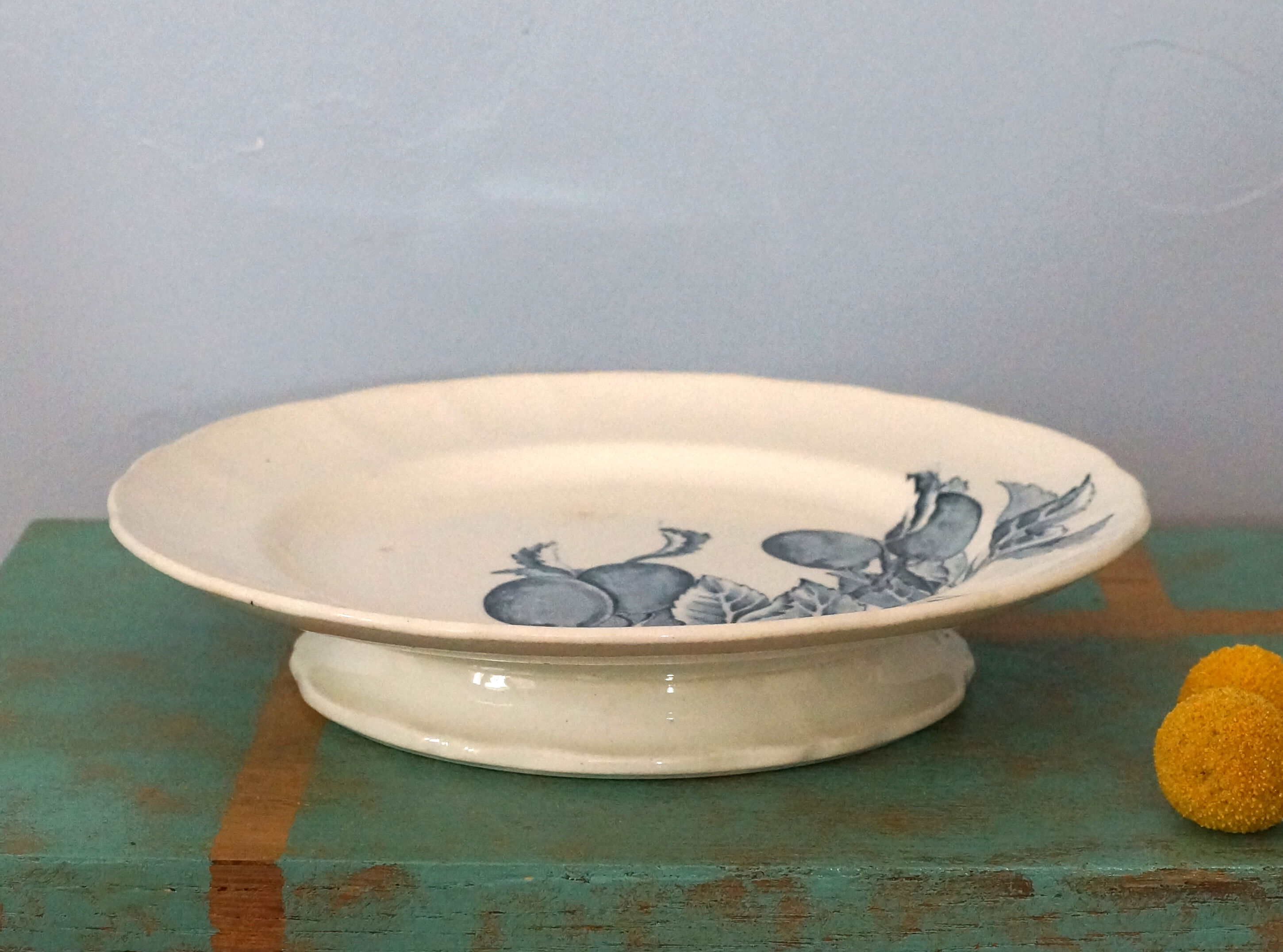 Cake plate on piedouche terre de fer