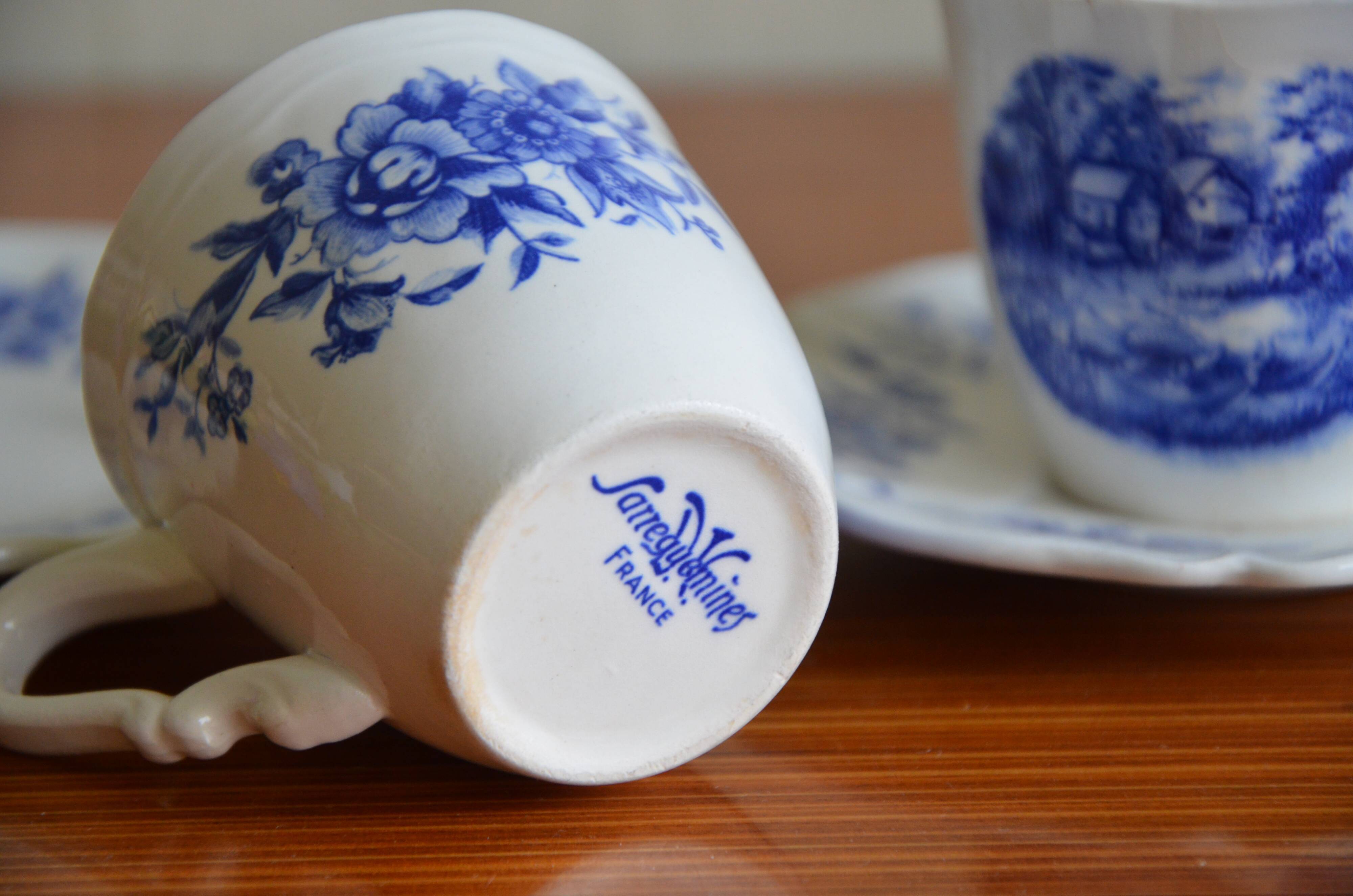 Lot of 2 cups and sub-cups Sarreguemines