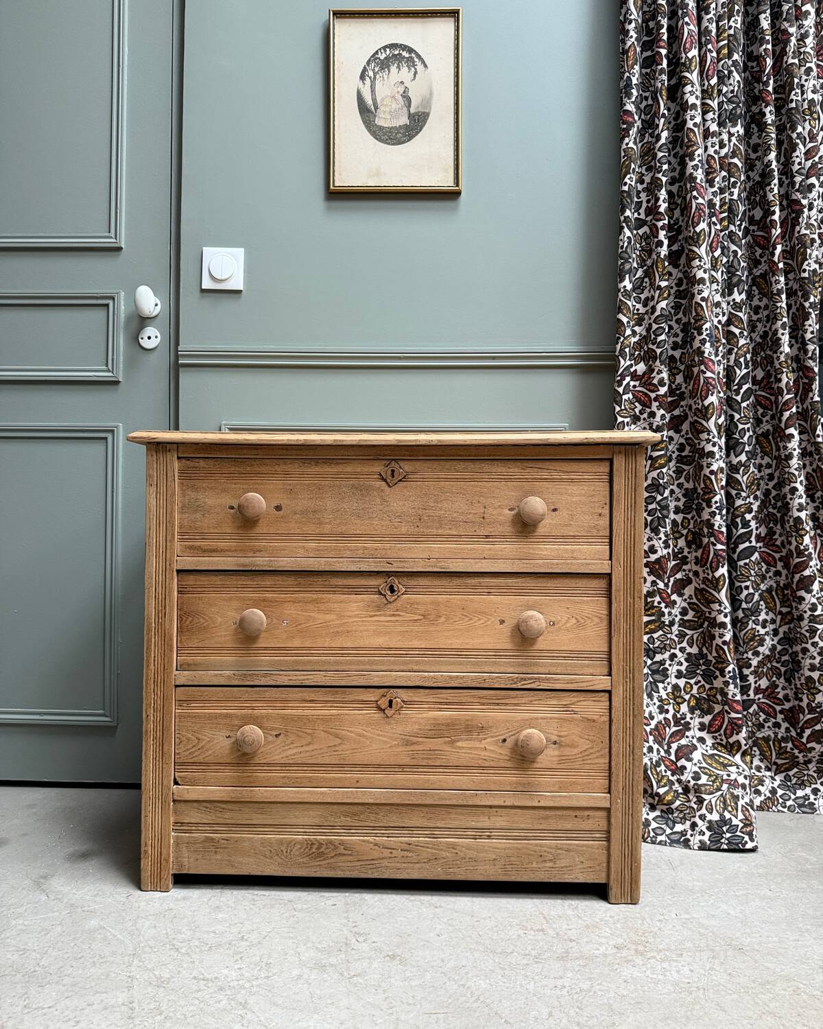 Art Deco wooden chest of drawers (renovated)
