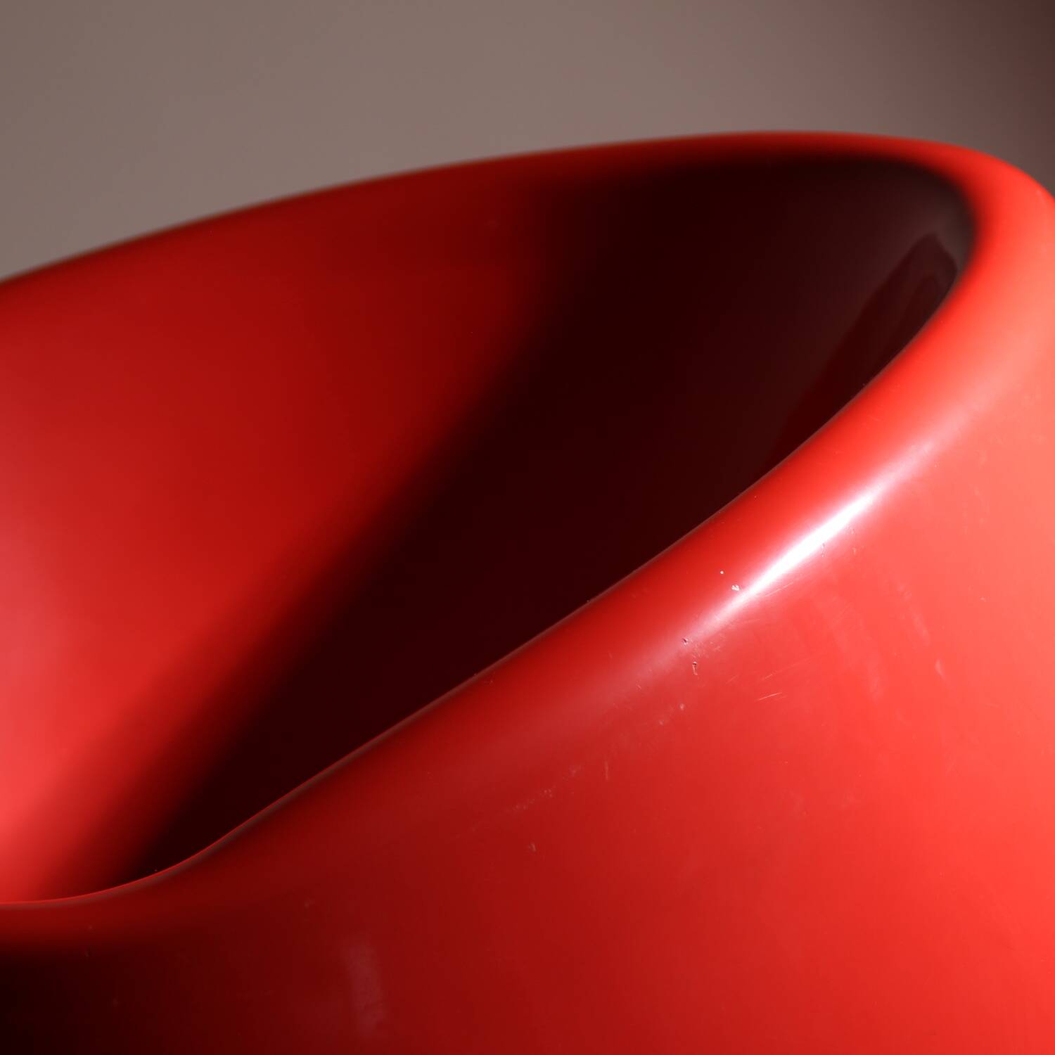 Space Age Plastic Lounge Chairs | Italy 1970s