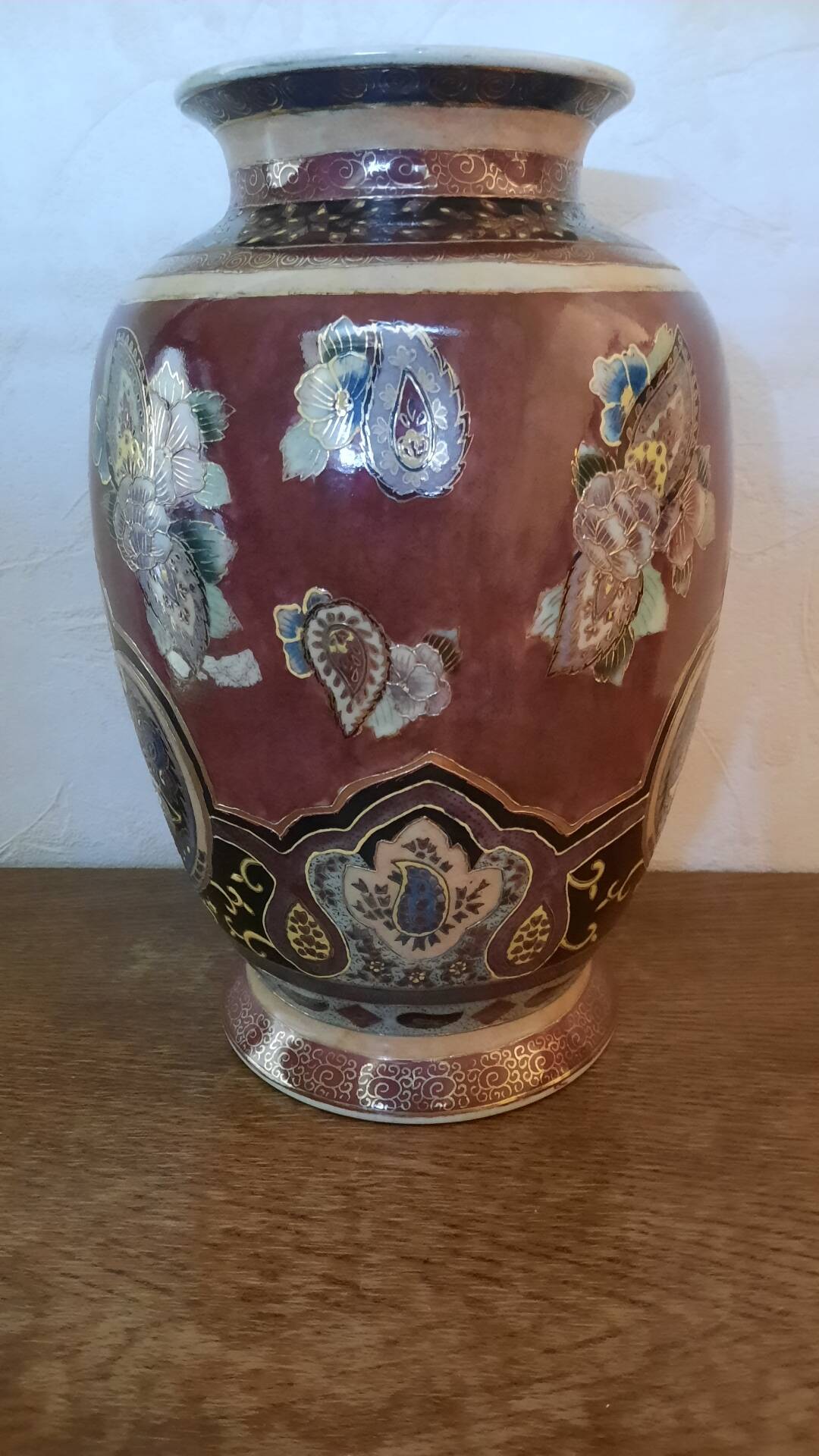 Grand vase en céramique ancien