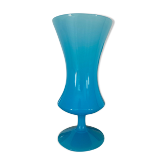 Vase opaline bleue