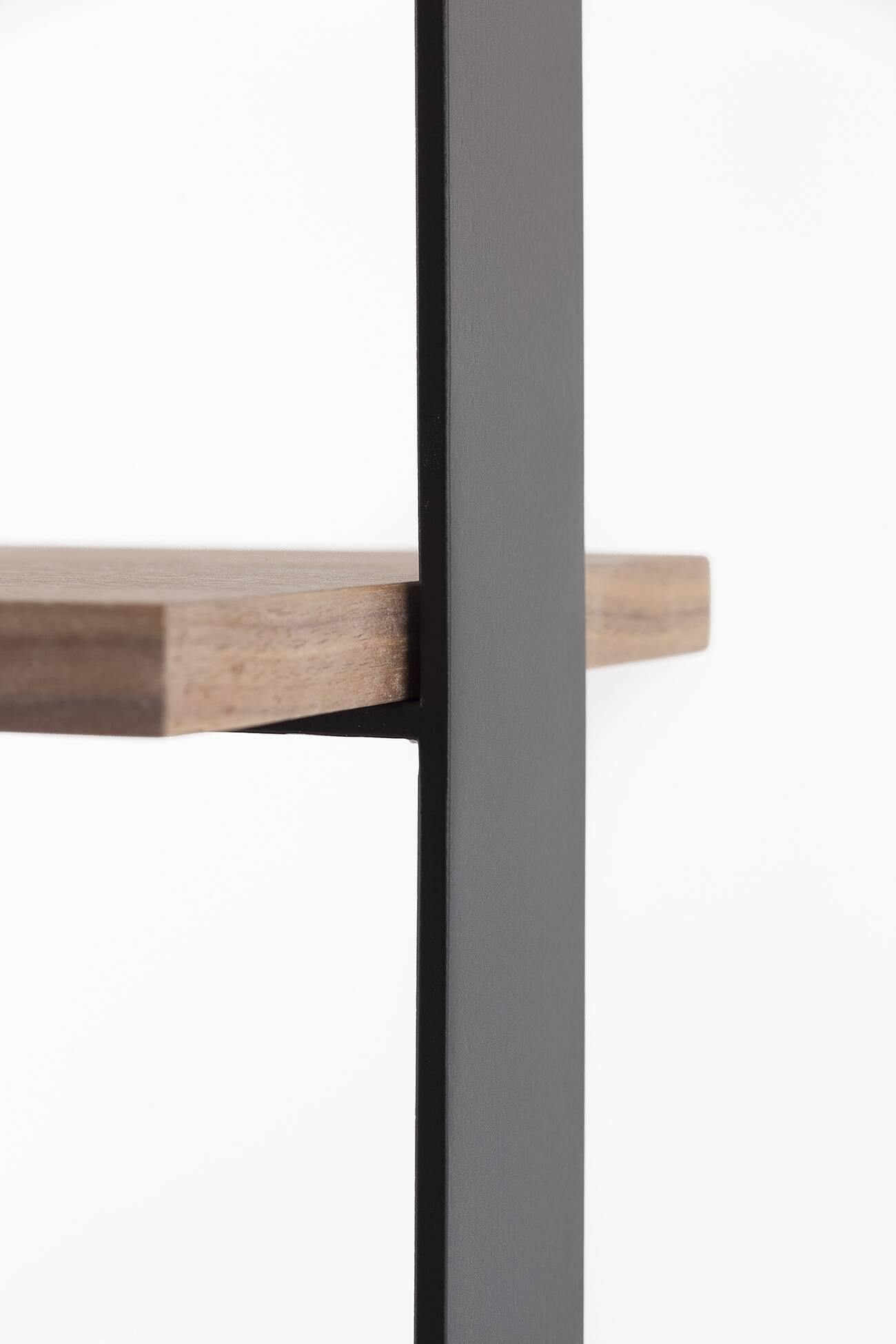 Severin Shelf 2