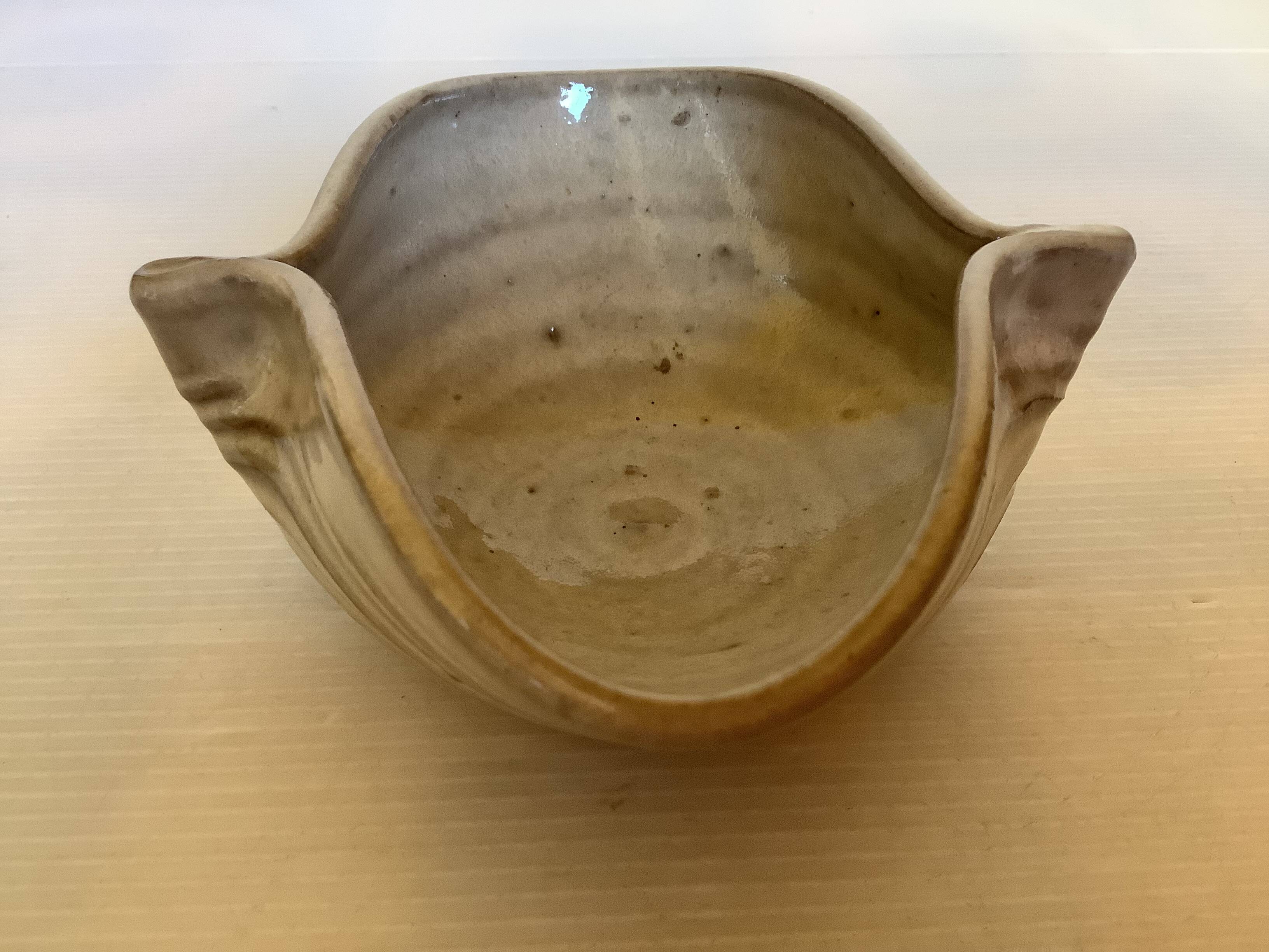 Ceramic pinch ring holder tray