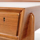 Model 200 Desk by SvenModel 200 Desk by Svendd Åge Madsen for Sigurd Hansen, Denmark 1958.