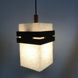 Suspension in perspex and teak