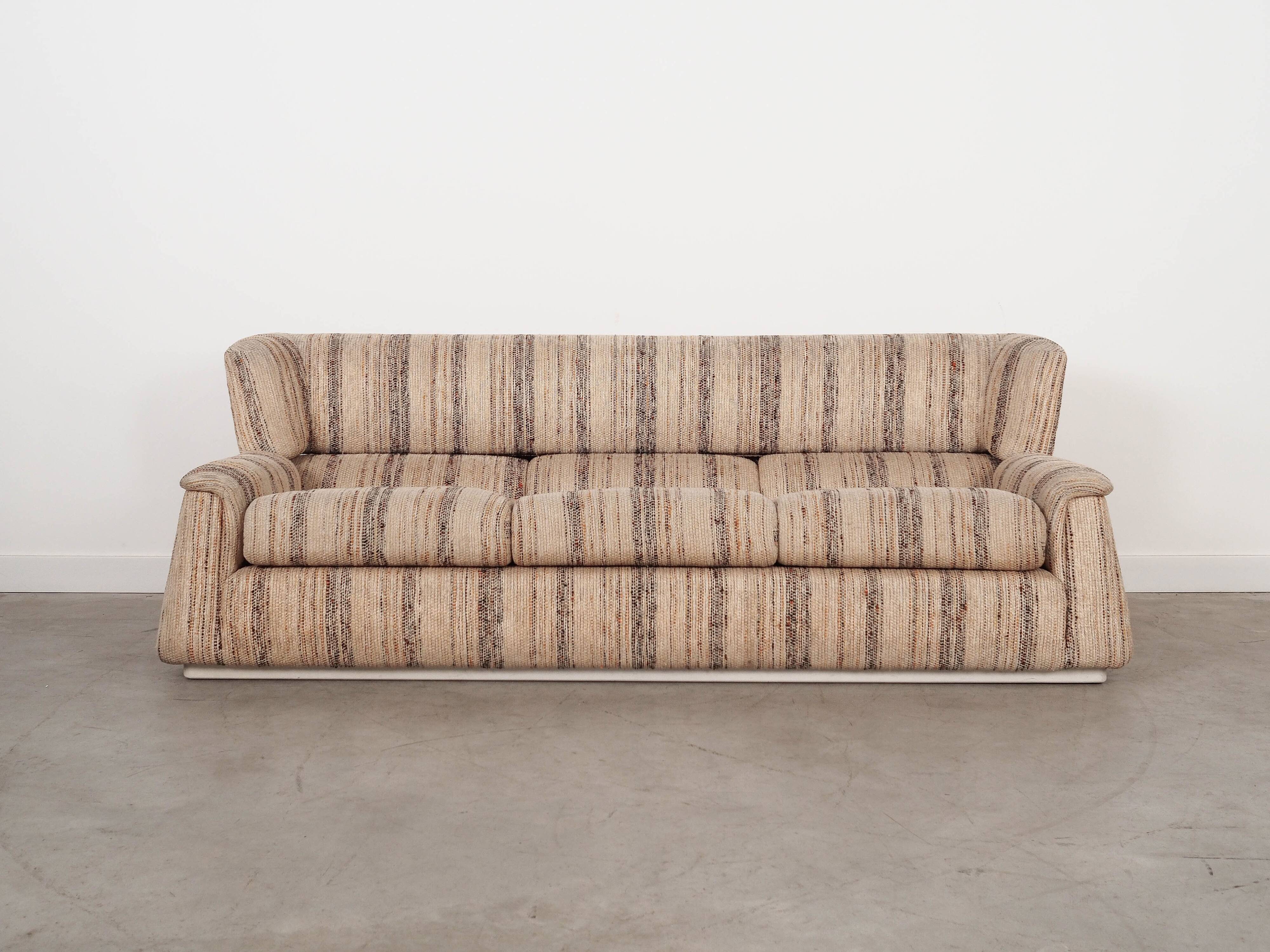 Three-seater sofa, Italian design, 1960s, manufactured by Saporiti