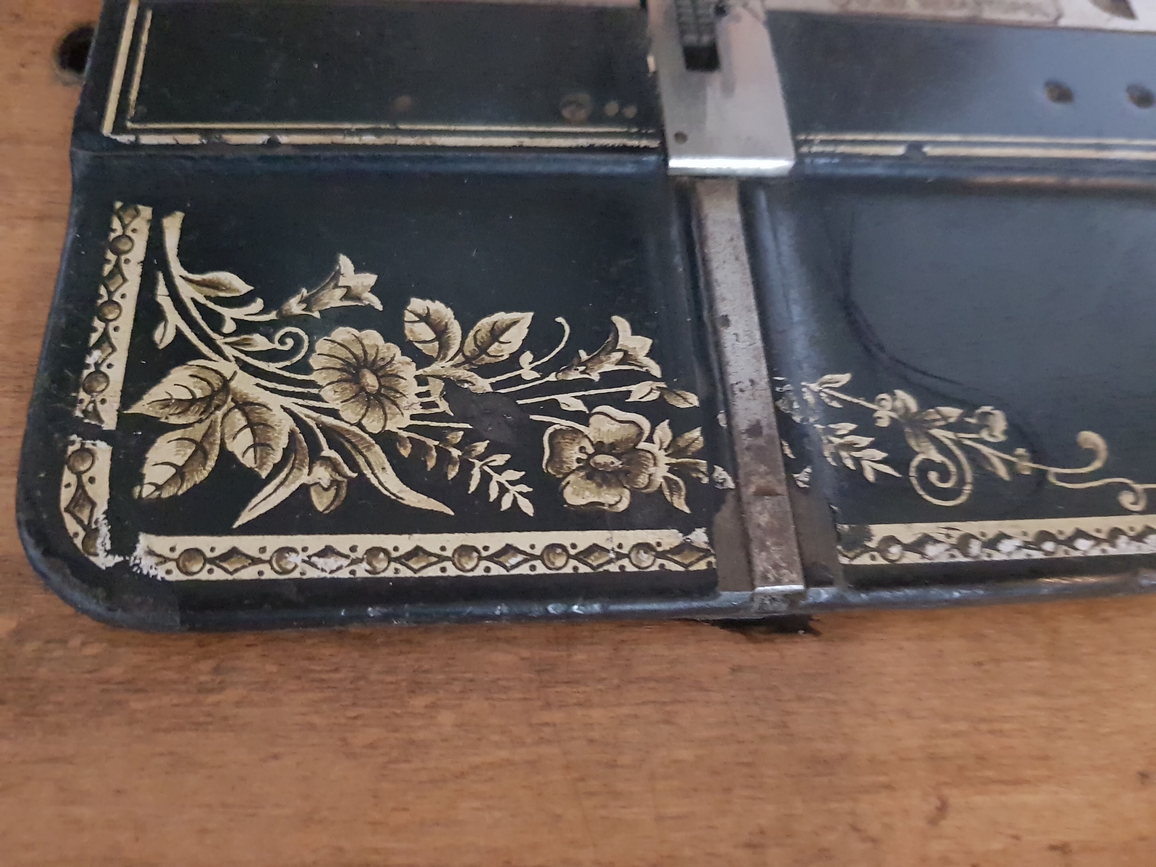 Old sewing machine H. Vigneron