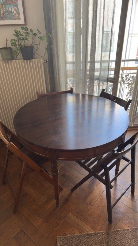 Antique cherry wood extendable round table + 4 chairs