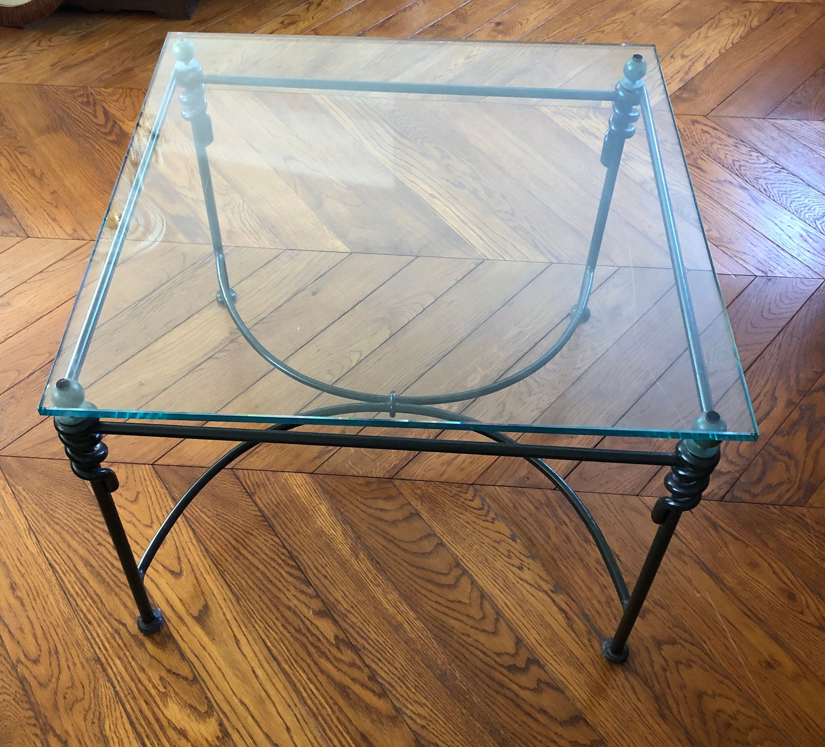 Table basse en verre et fer forgé