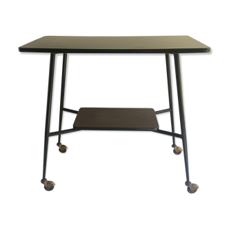 Serving rolling table