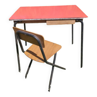 Children's desk and chair