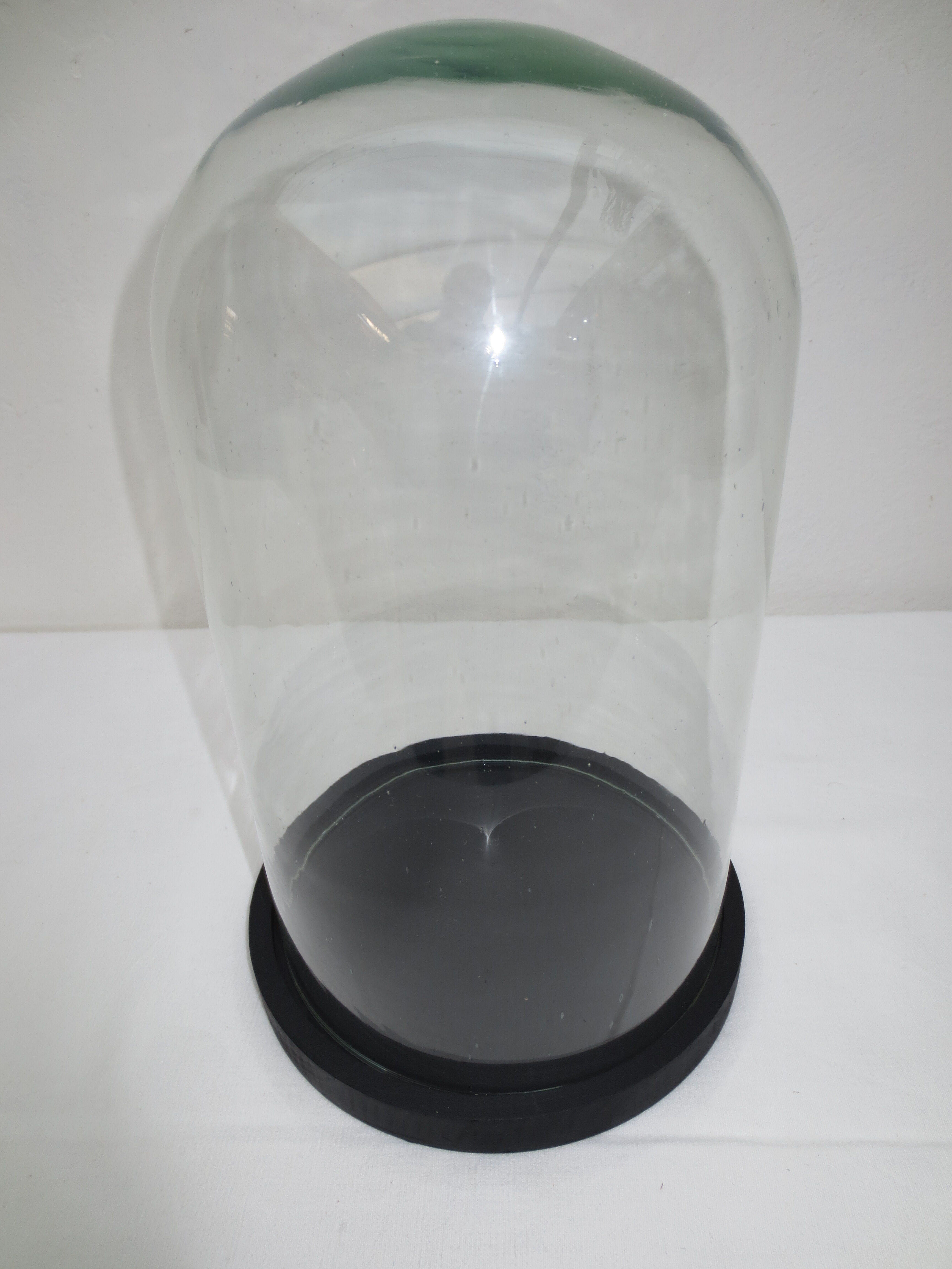 Black base decoration globe