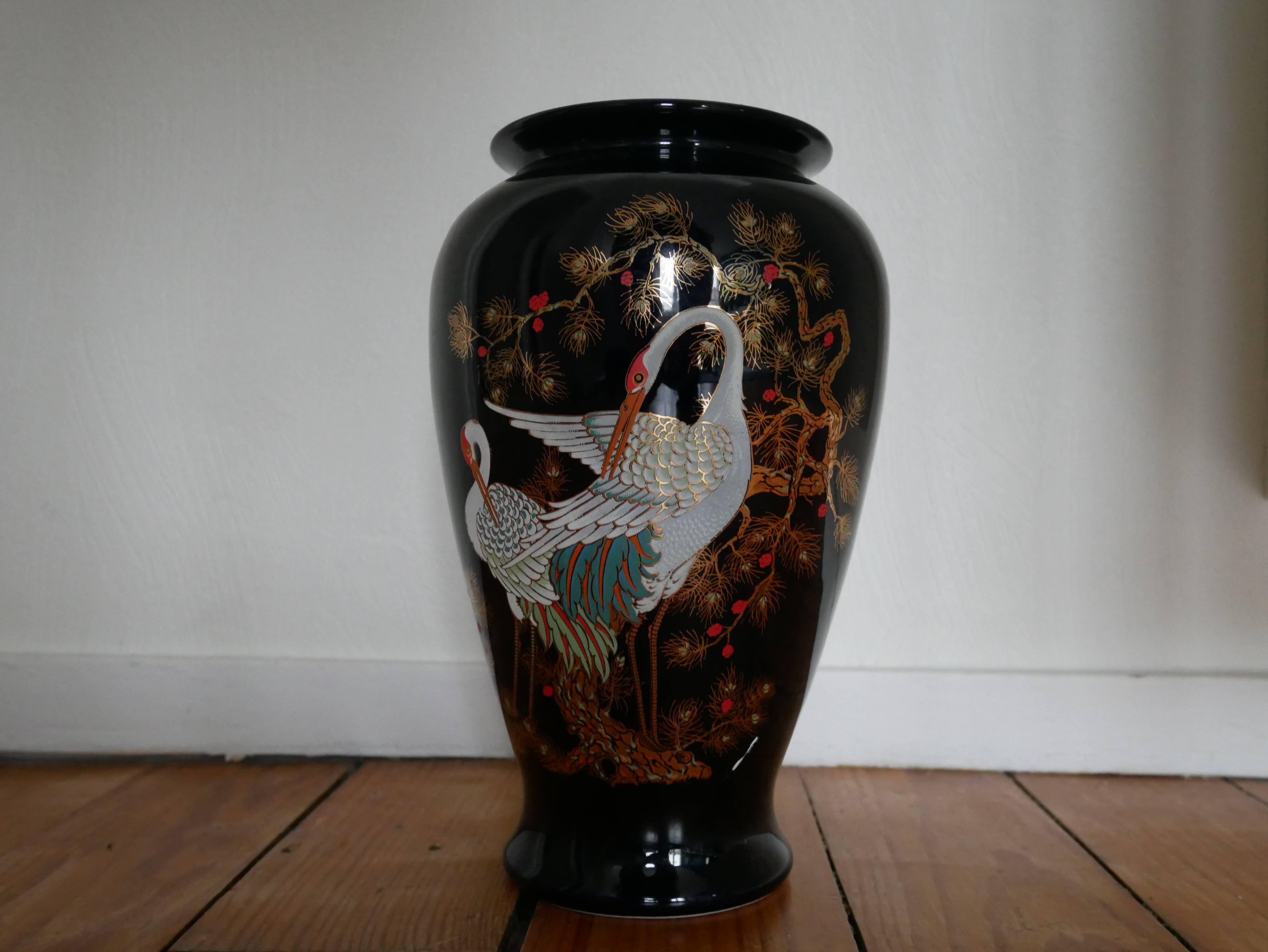 Heron decor vase