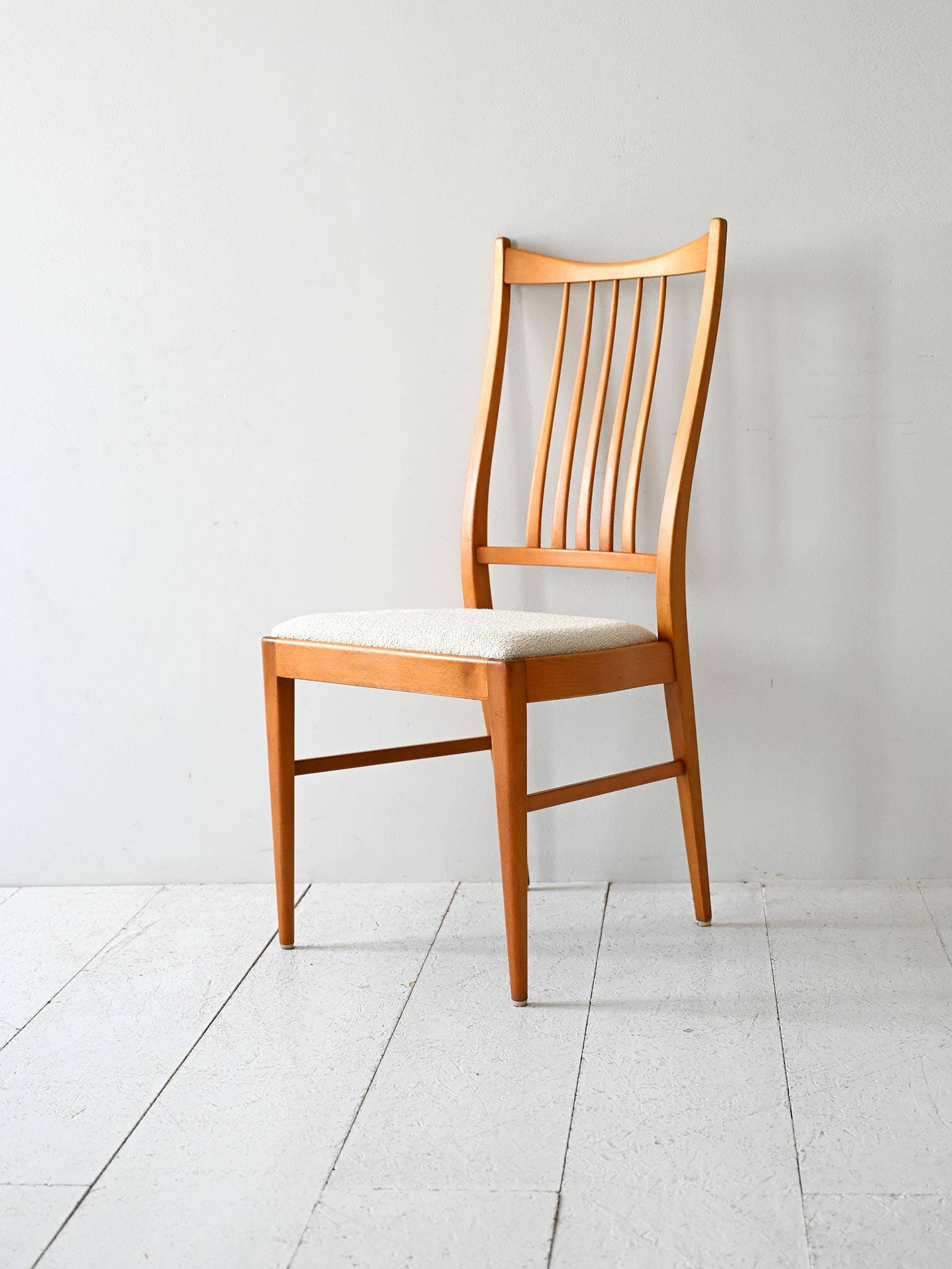 Lot de 4 chaises scandinaves vintage en hêtre des années 1950