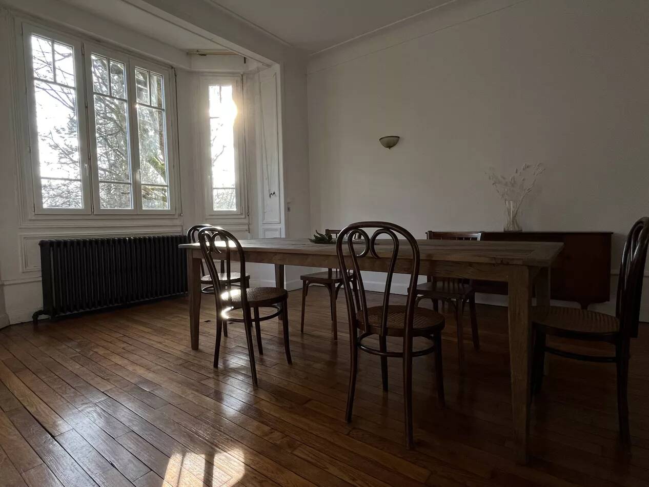 Page 1 of 15 Large Provence farmhouse table in solid oak – 300 cm