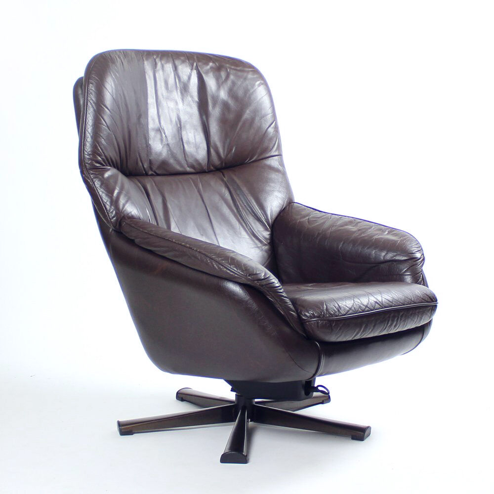 Vintage Swivel Chair In Brown Leather, Finland 1960s