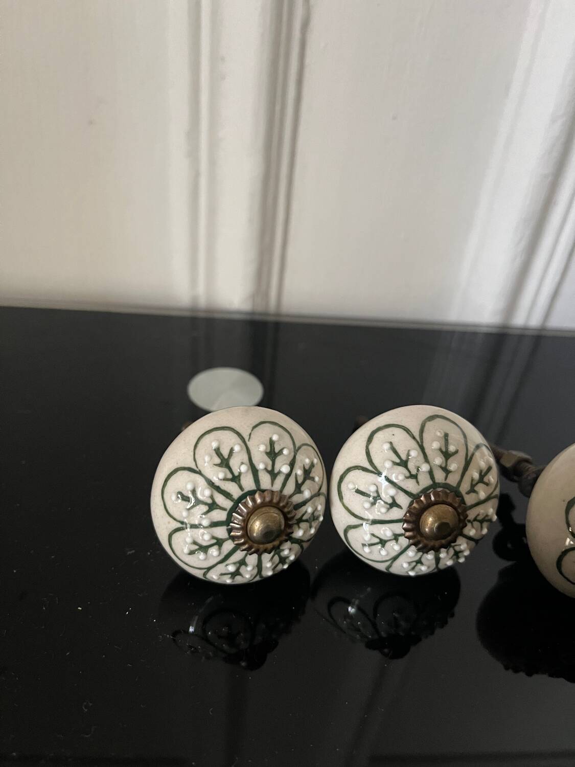 Ceramic furniture handle set