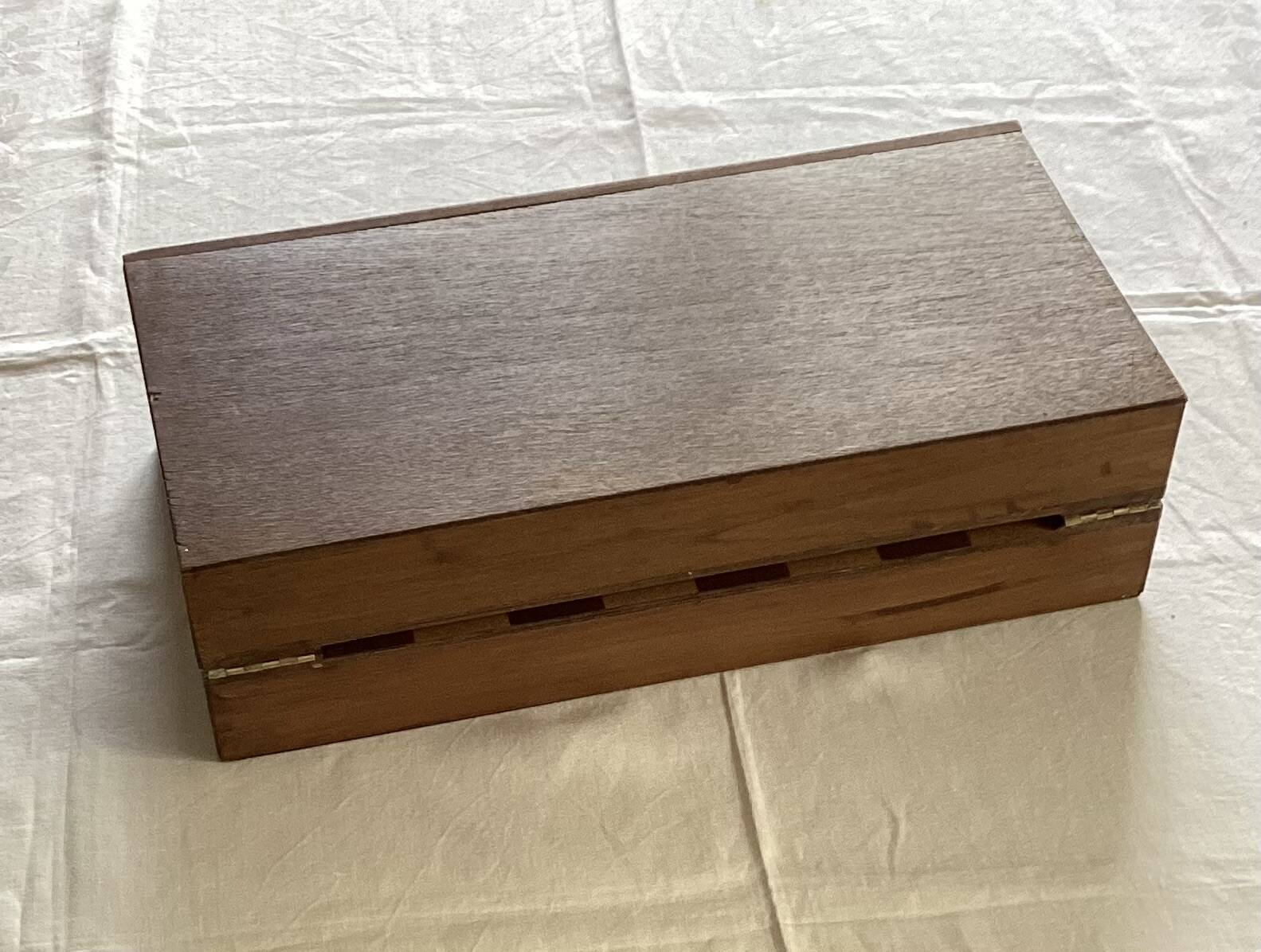 Wooden chess set from the 1960s, dimensions: length - 47.5 cm -