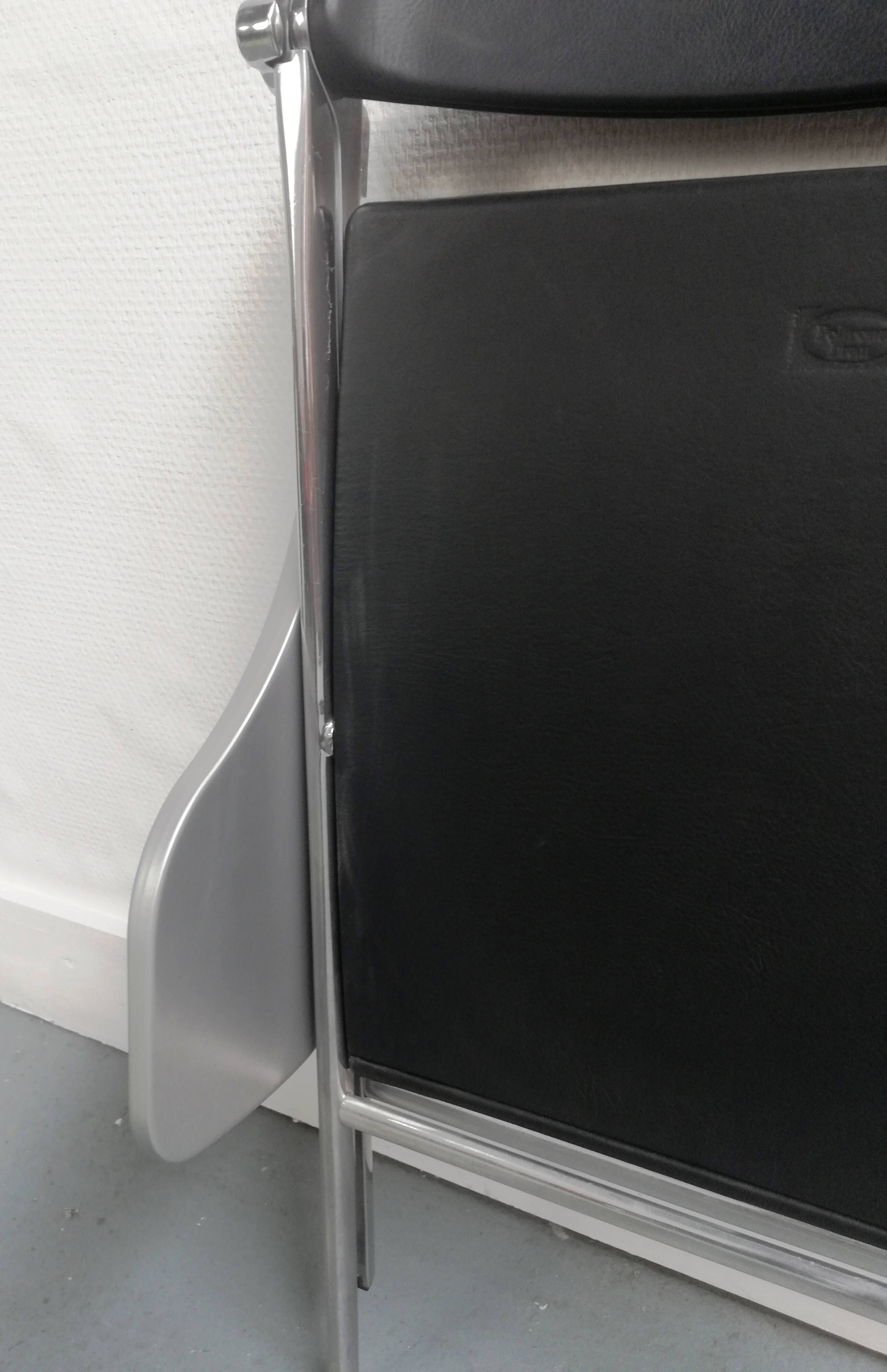 Donald chair, Poltrona Frau