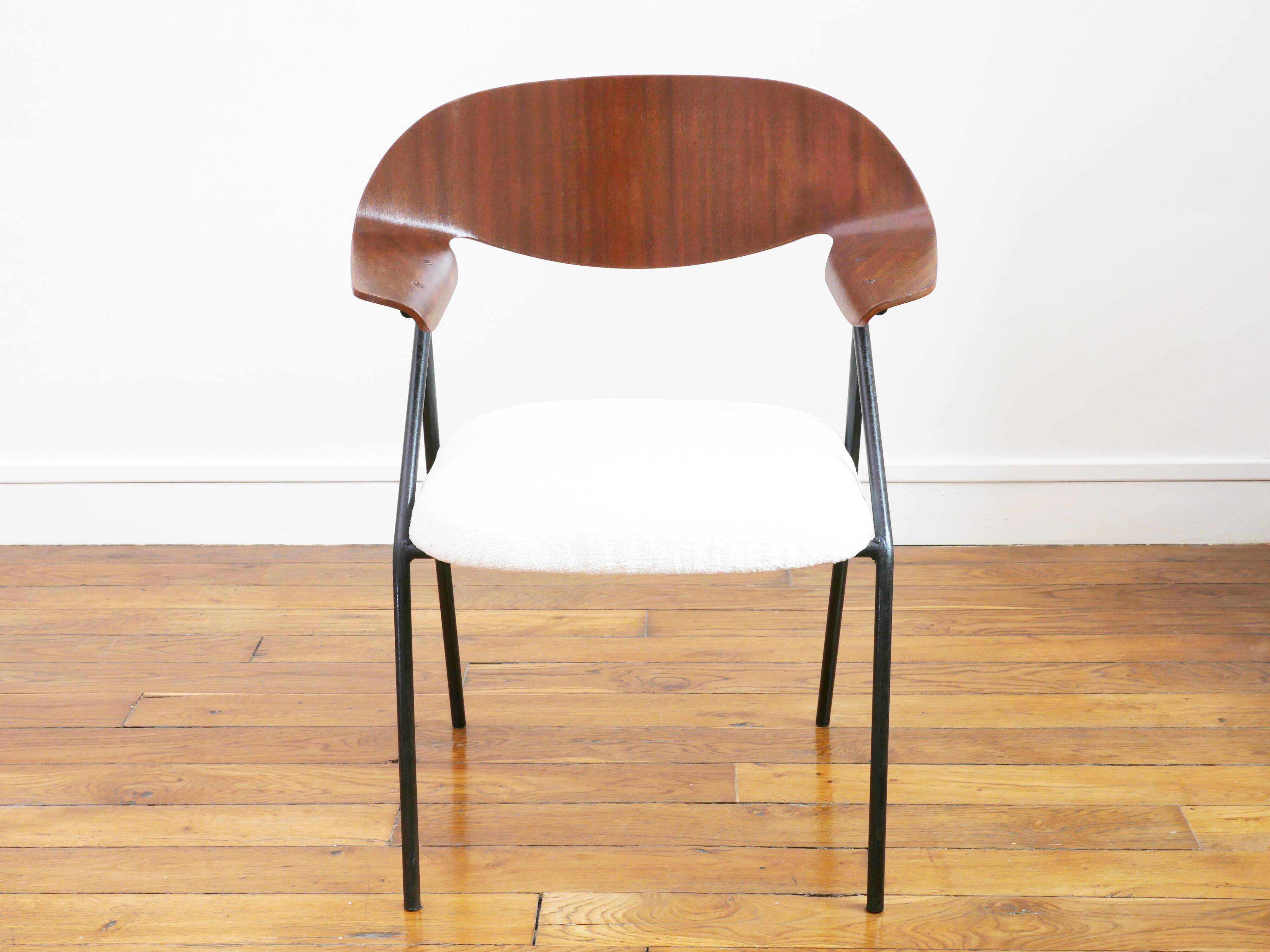 Armchair – Robin Day – Model 675 – Airborne – Restored