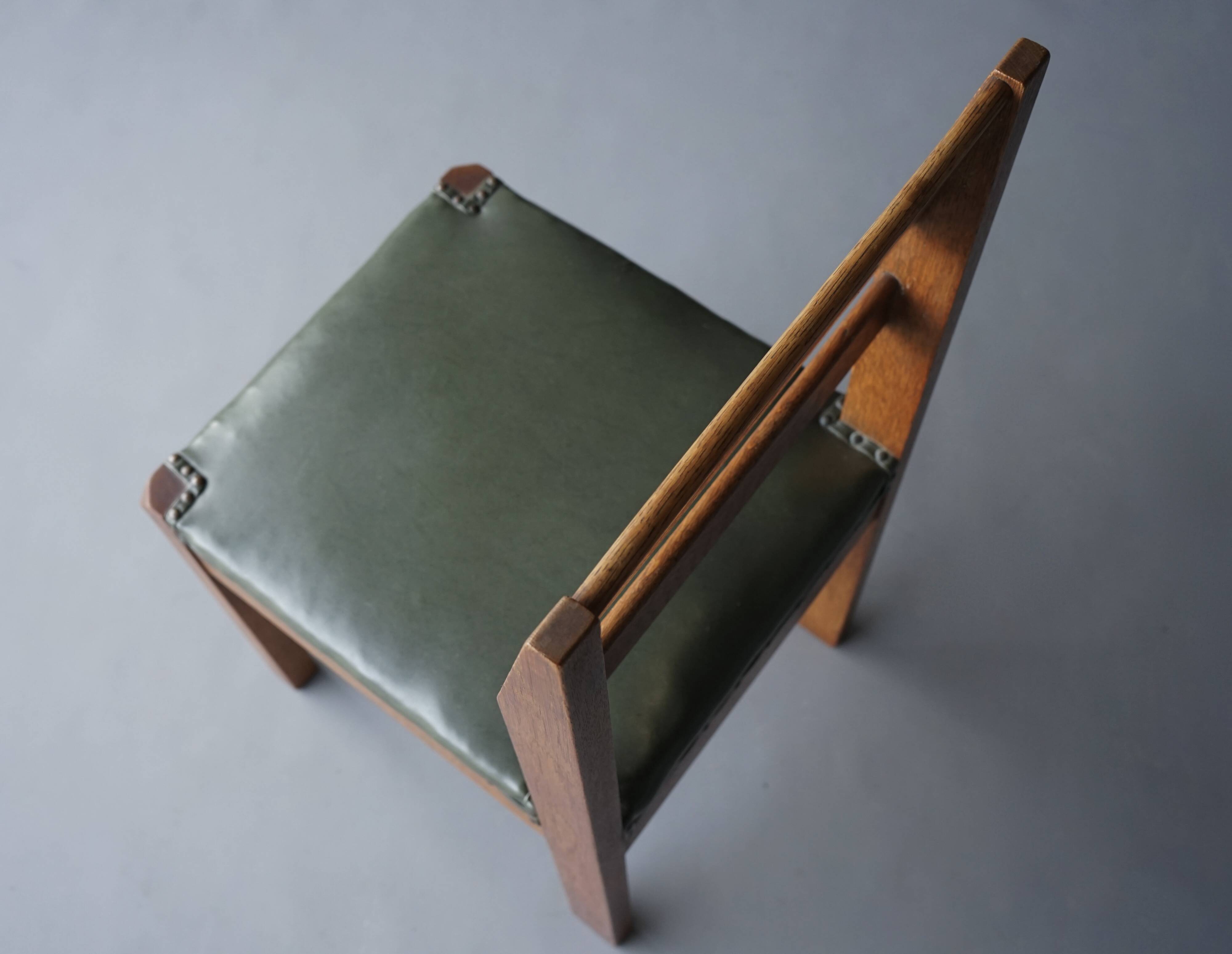 A rare and important side chair by Dutch architect Piet Klaarhamer, 1917
